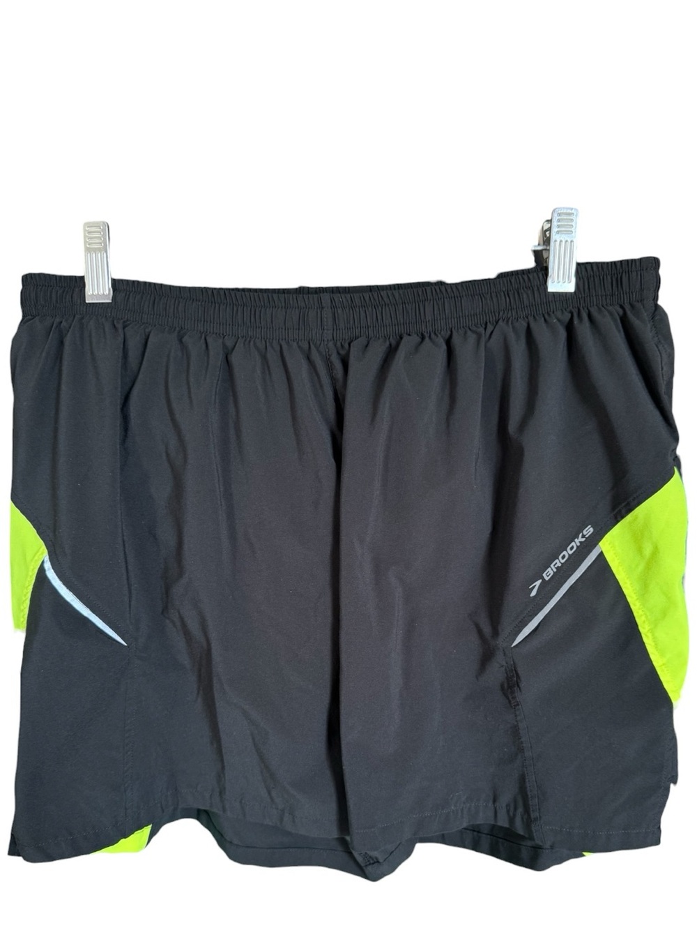 Brooks womens Black & Neon Green Running Shorts XL